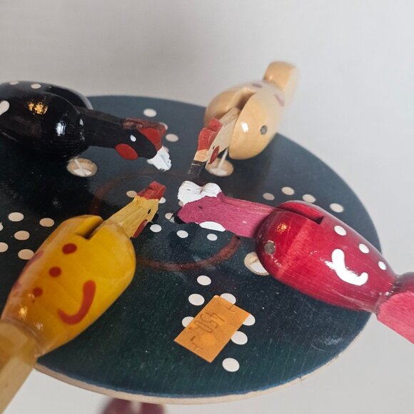 Wooden chicken pecking toy hen eating seeds - Picture 4 of 5